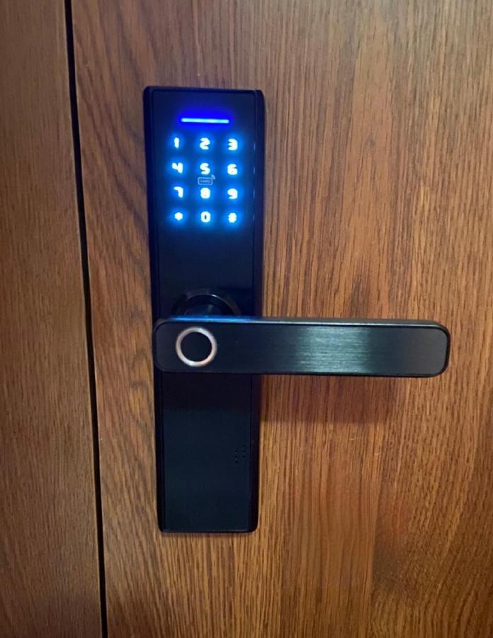 Self Check-In Old Town Studio 克莱佩达 外观 照片